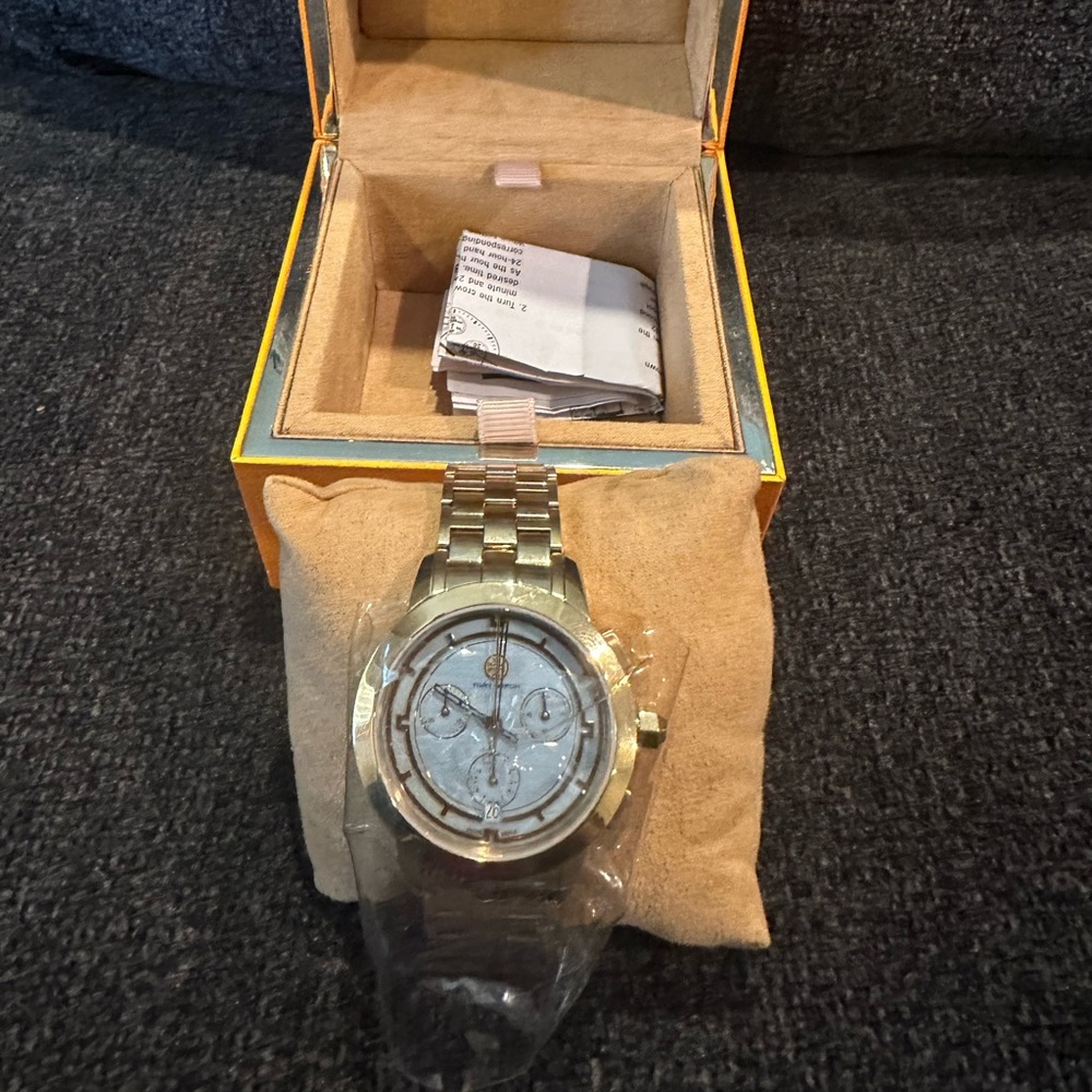 Tory Burch Watch. EUC